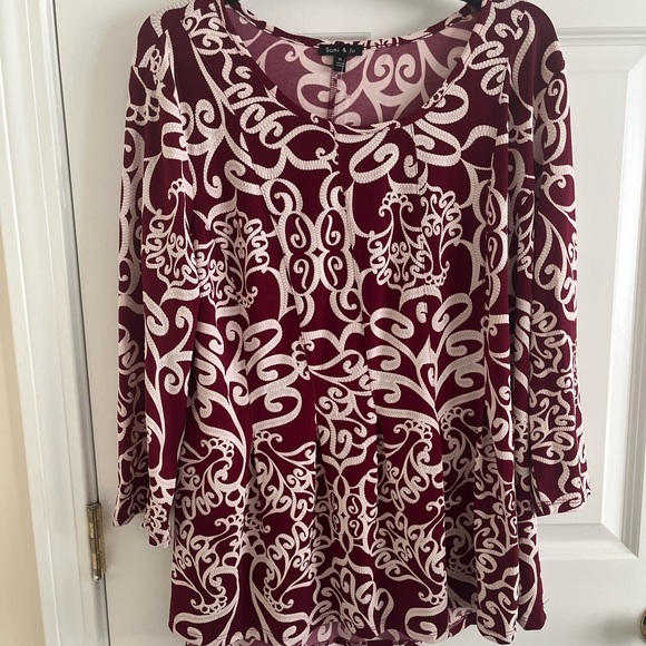 Sami & Jo Burgundy and White Swirl Blouse - Picture 1 of 1